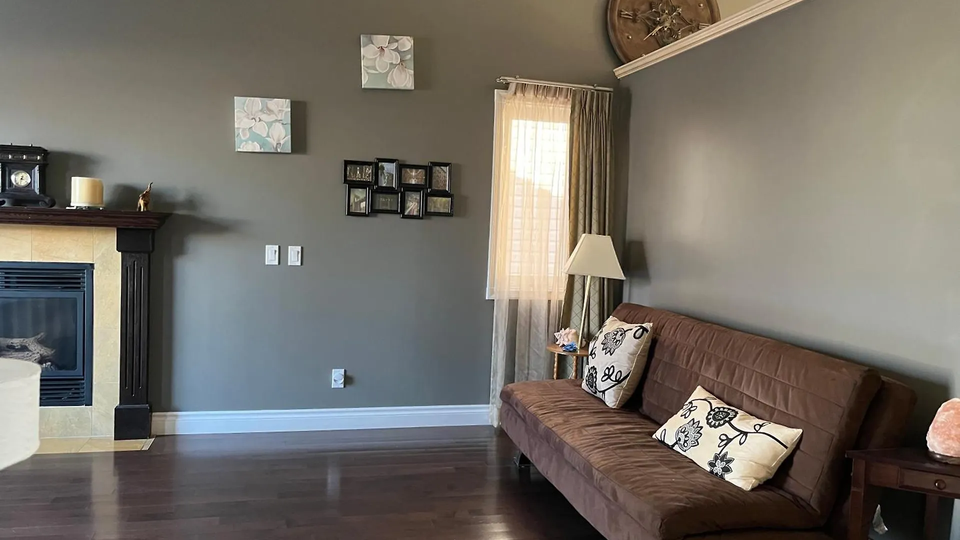 Citadel Cozy Quilt Private Bedroom Калгари Канада